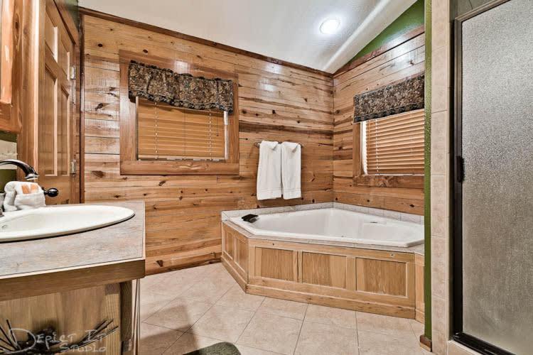 Secluded 2 Story Cabin Pool Wifi Smart Tvs 유레카 스프링스 외부 사진